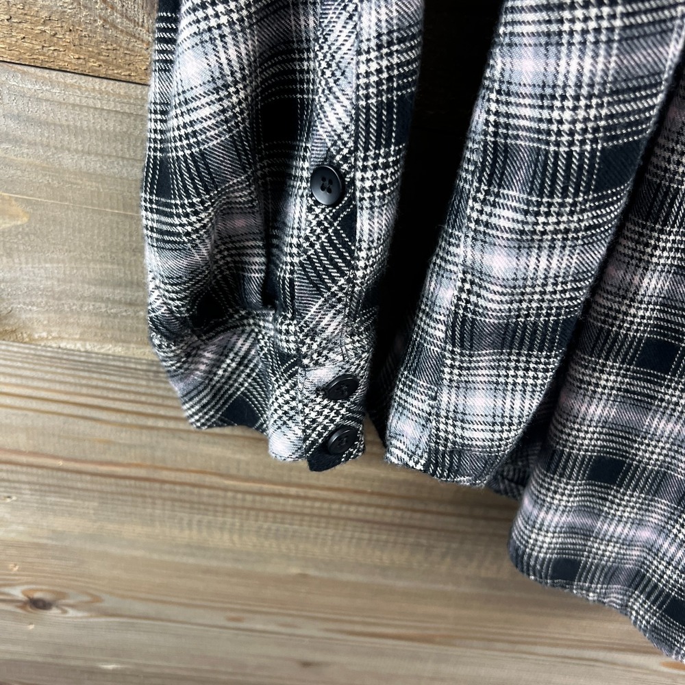 Torrid Womens Shirt Long Sleeve Button Up Plaid Black White Pink Soft Preppy 2X - Picture 6 of 8